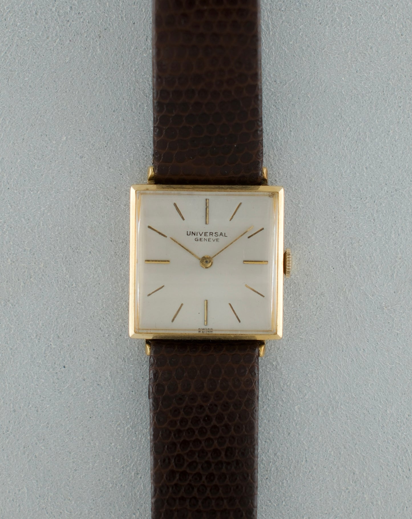Universal Genève | Cal. 820