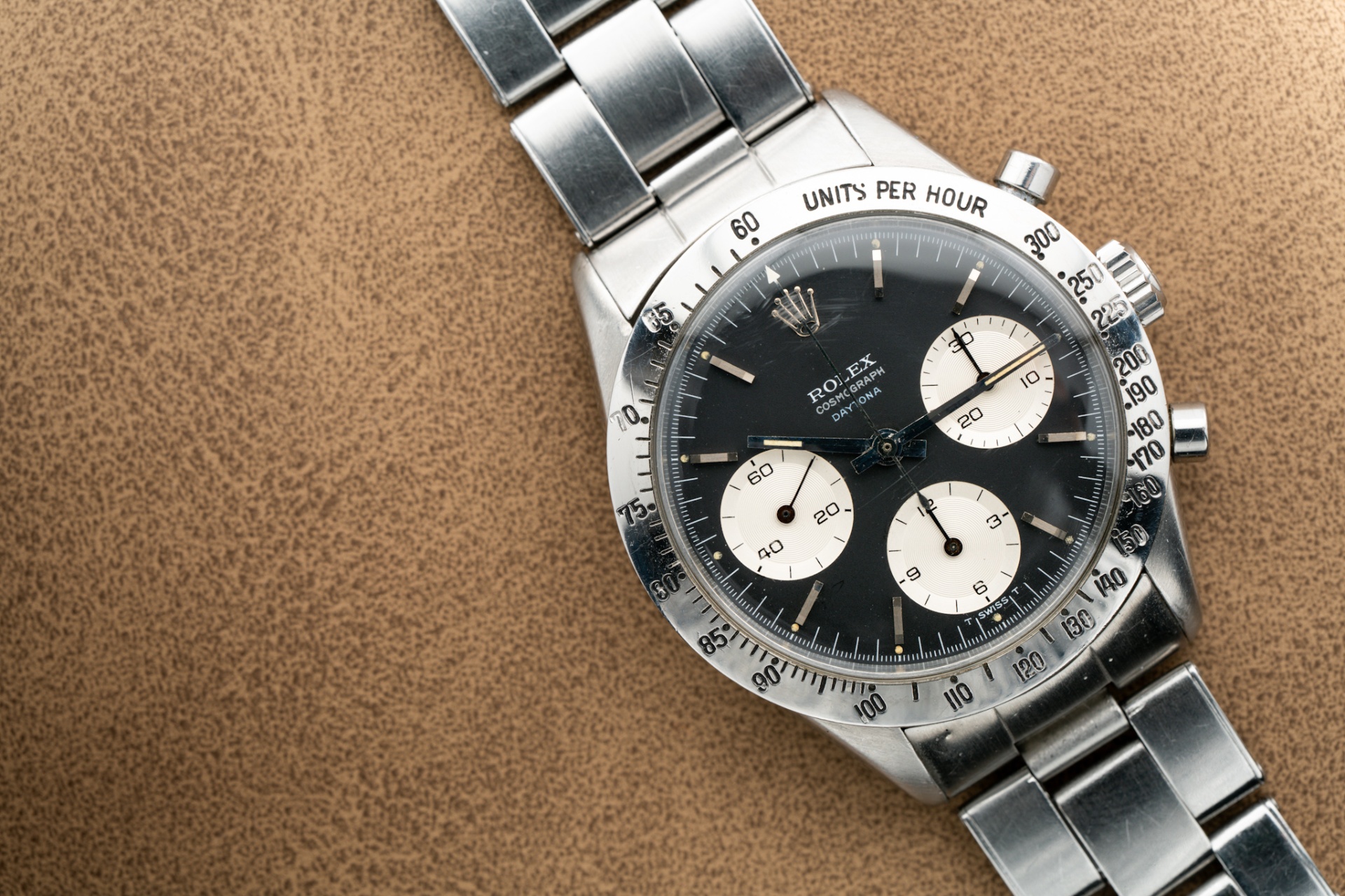 Vintage Rolex Cosmograph Daytona on warm leather