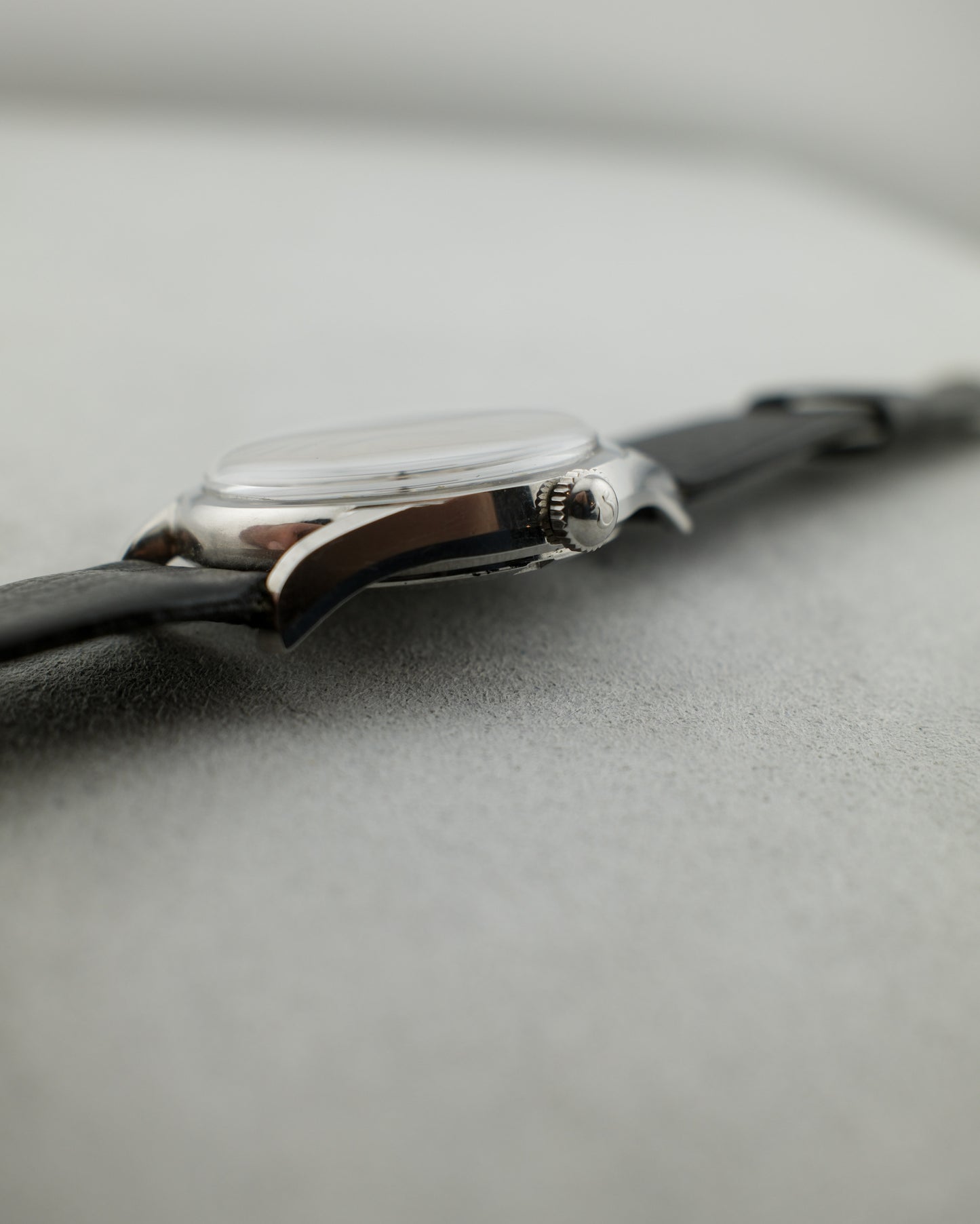 Omega | 2667-1