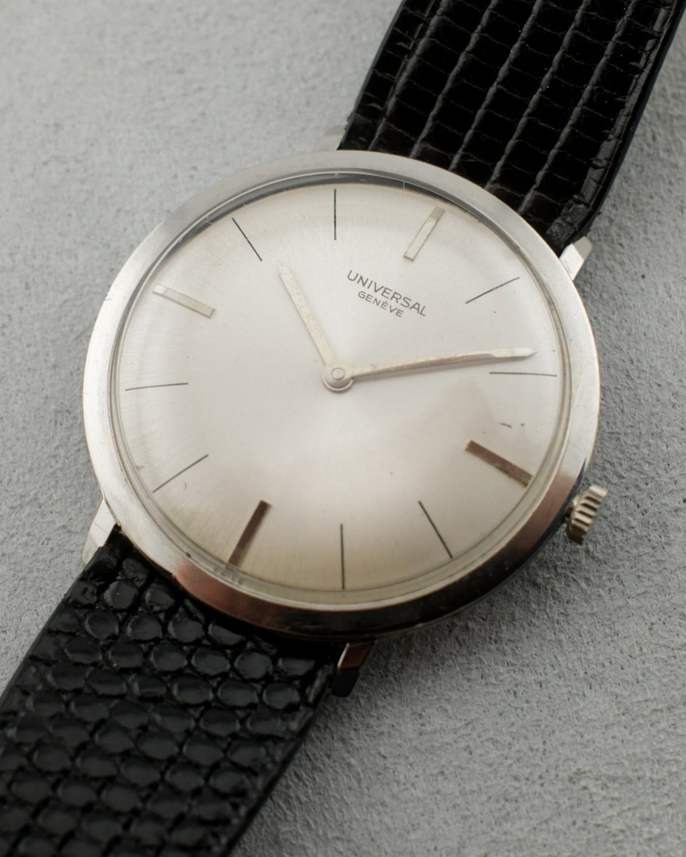 Universal Genève | Ref. 211209-2