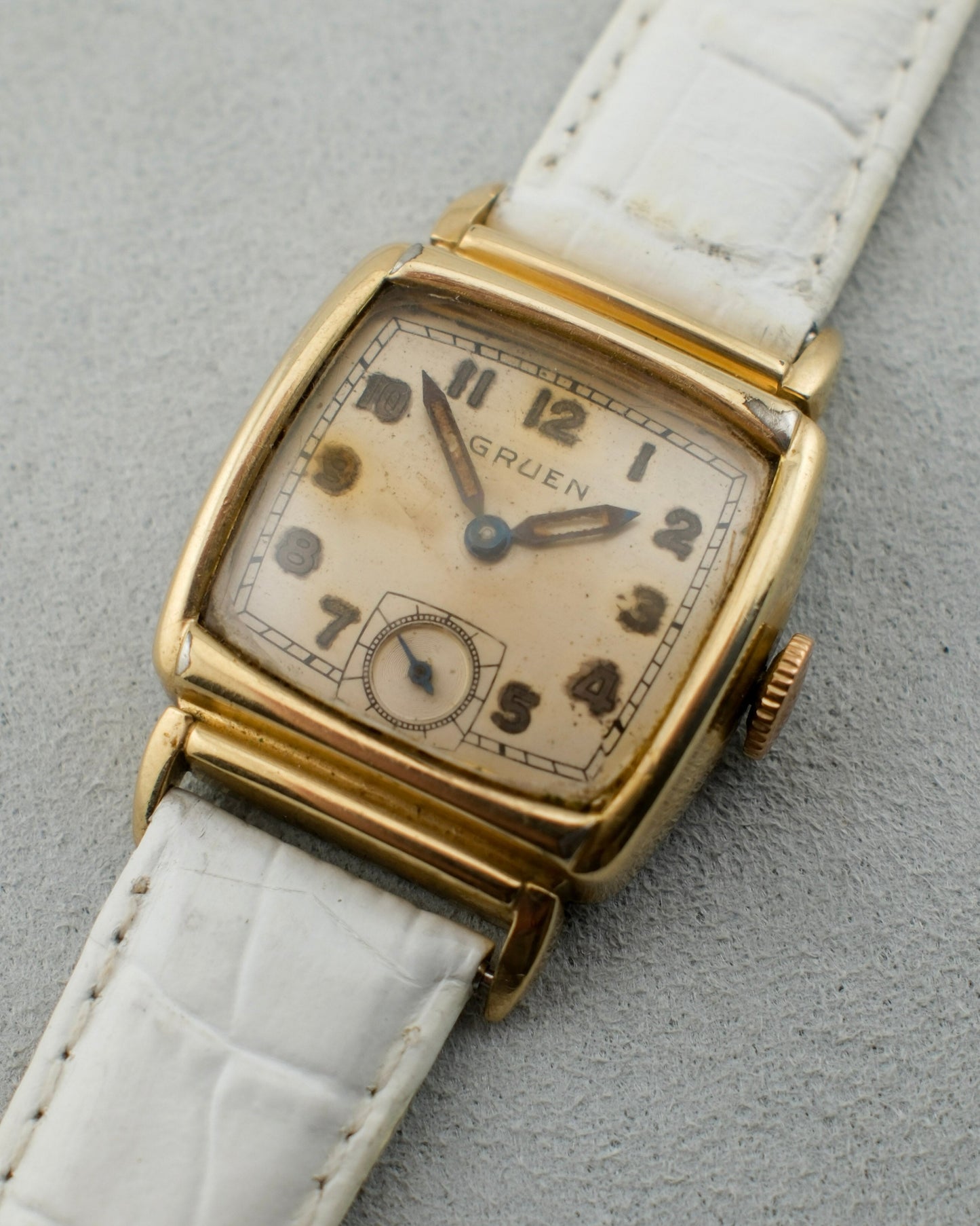 Gruen | 411C