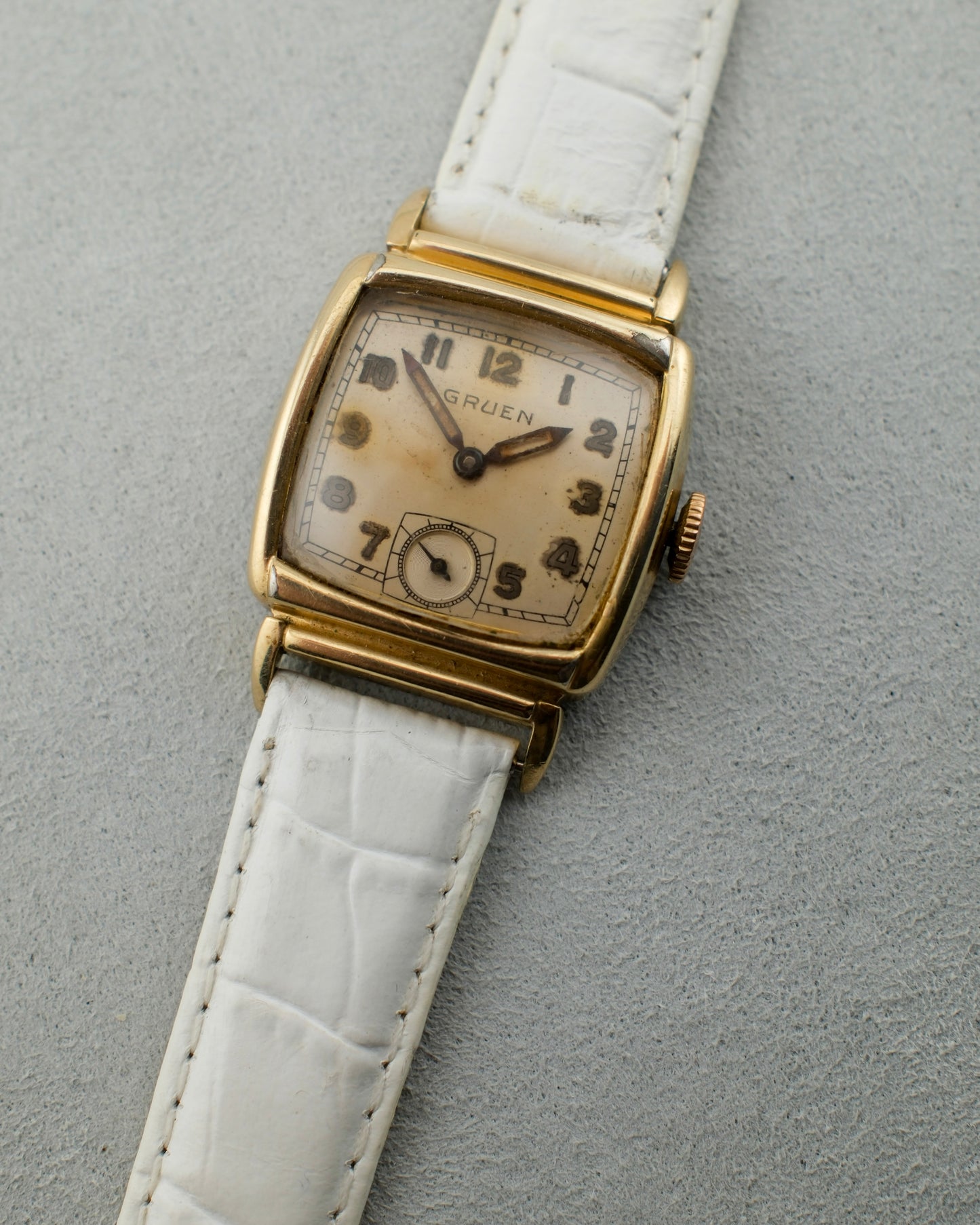 Gruen | 411C
