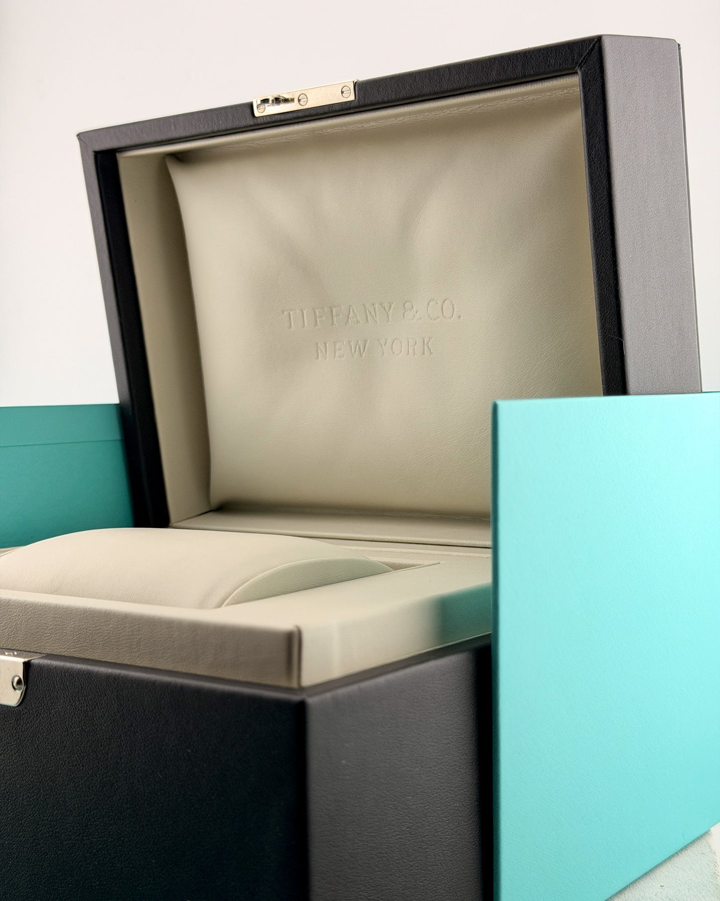 Tiffany & Co. | CT60 Annual Calendar 18K