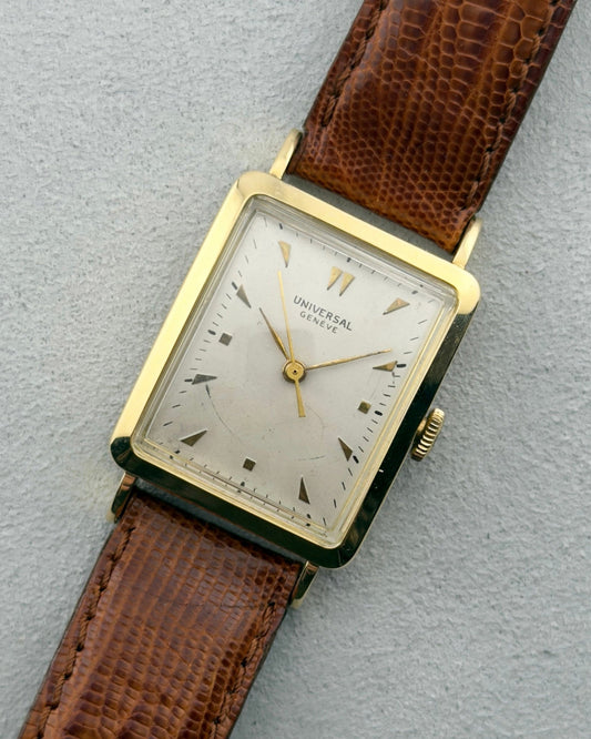 Universal Genève | 14K Yellow Gold