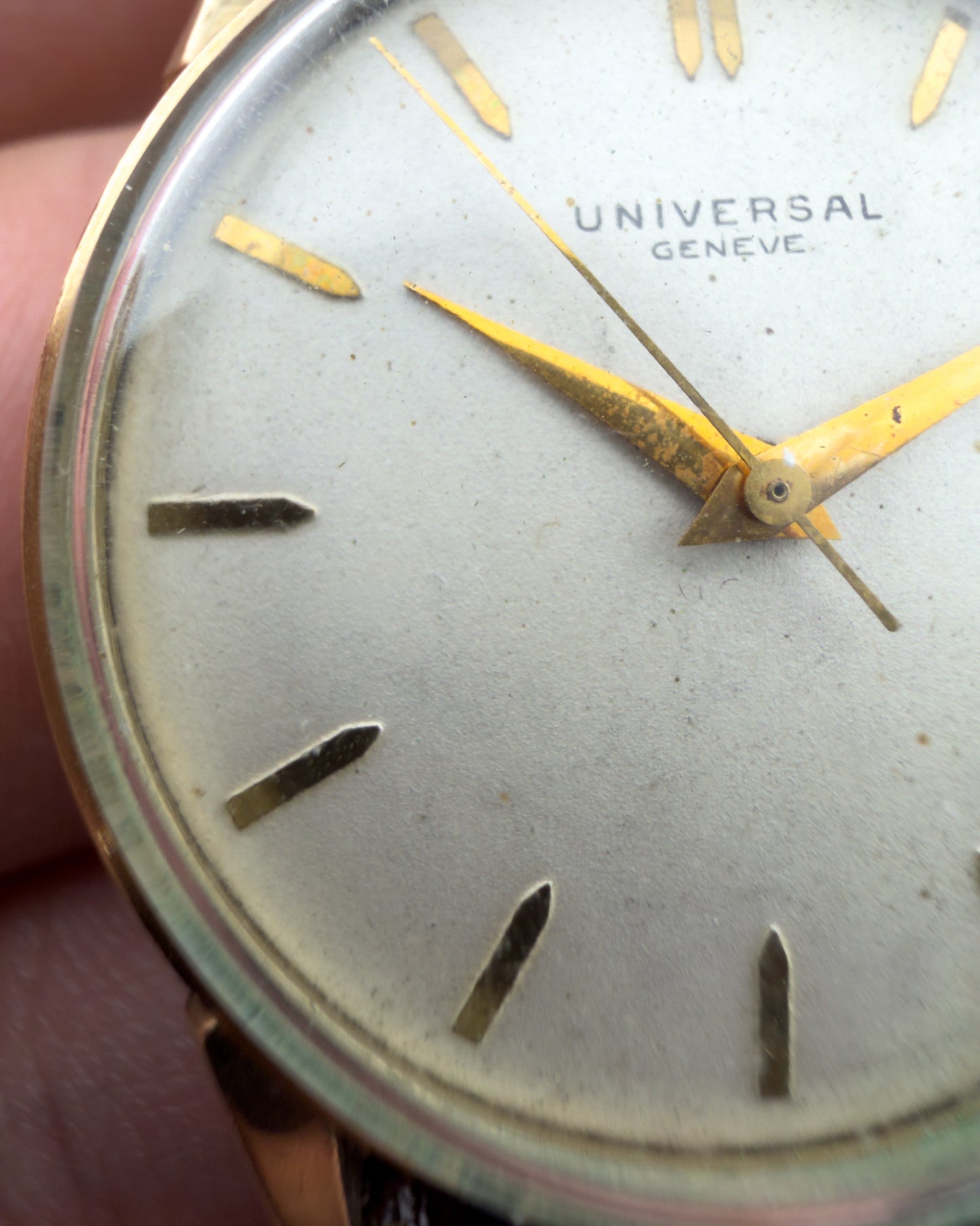 Universal Genève | Cal. 232 Dress Watch