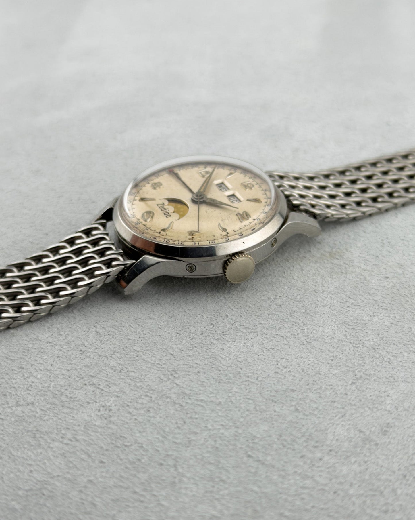 Zodiac | Triple Calendar Moon Phase Ref. 905